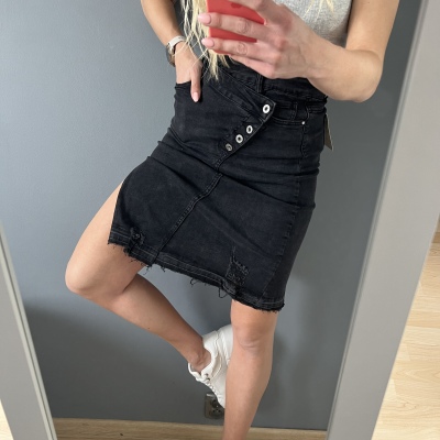 Czarna spódnica jeans